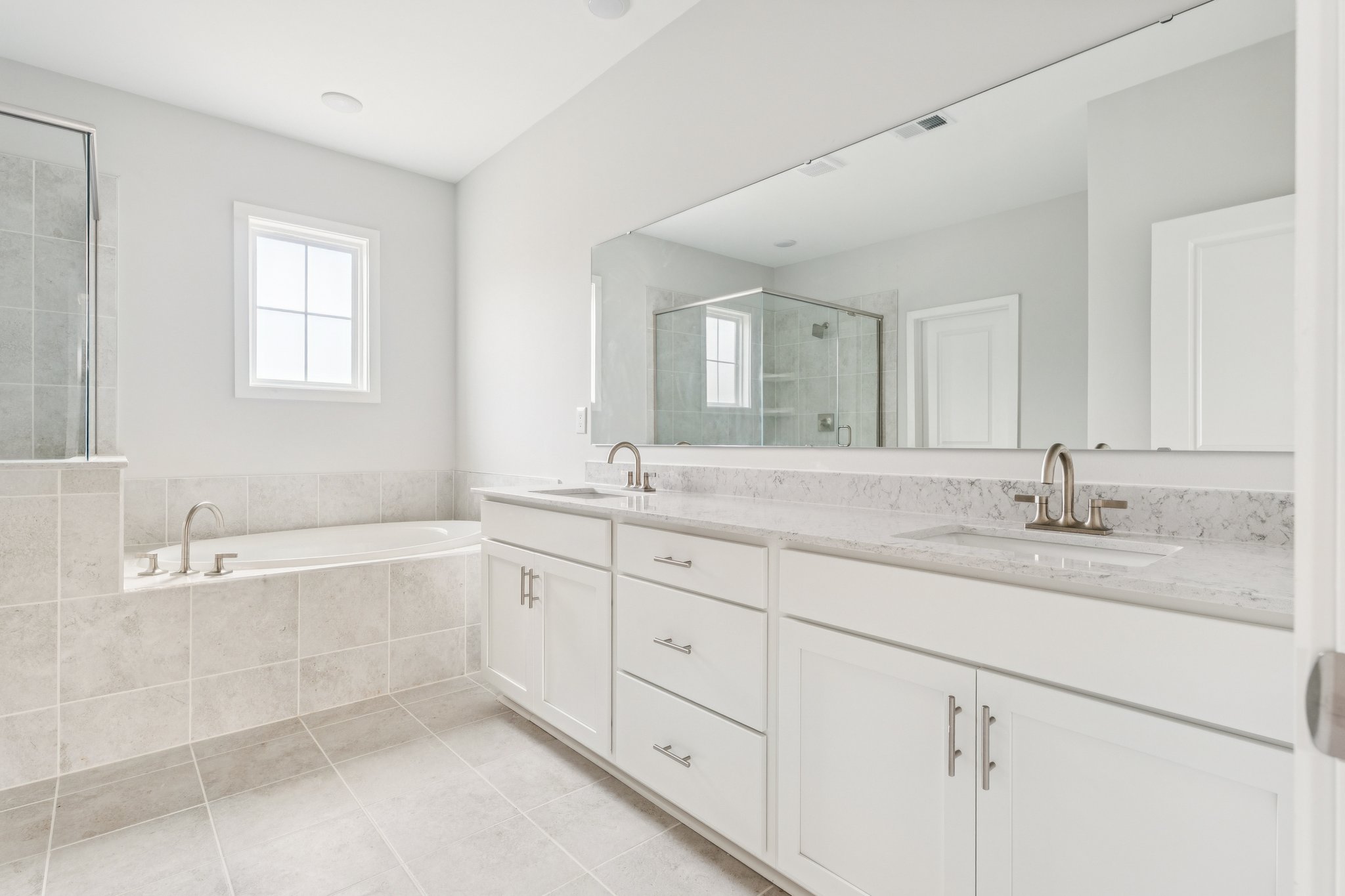 Daffodil Primary Bath at Stonemill in Monroe, NC